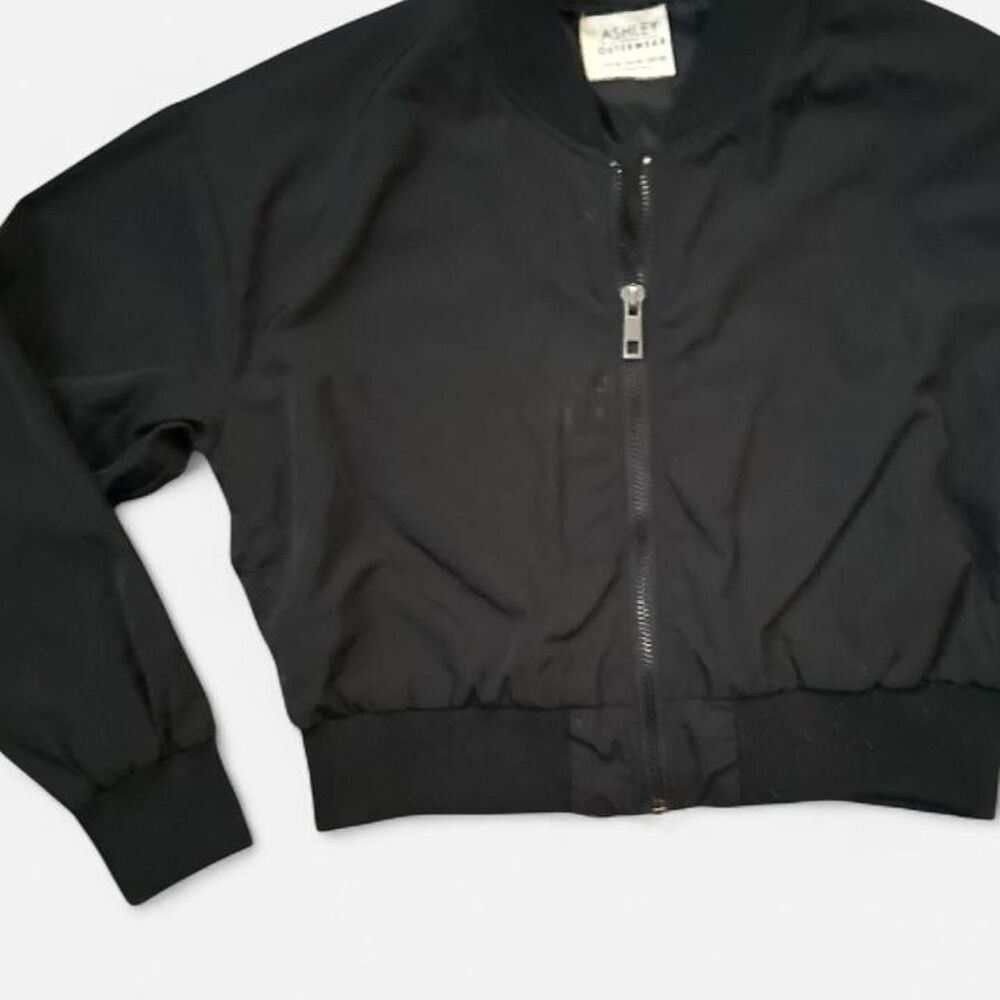 26-international Women's Black Jacket
